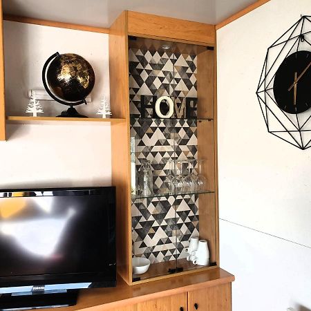 Mobil Home Dans Camping Saillagouse Exterior photo