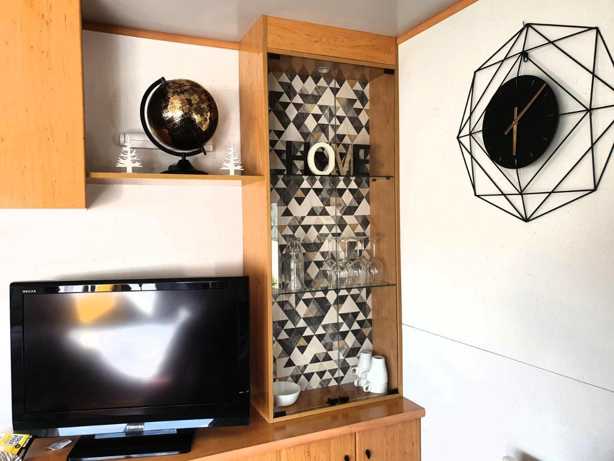 Mobil Home Dans Camping Saillagouse Exterior photo