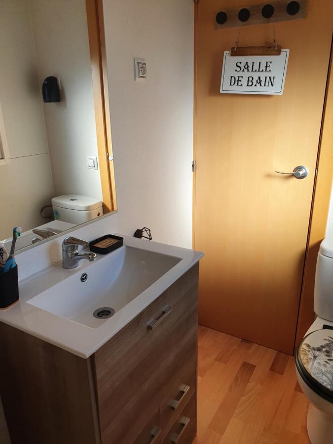 Mobil Home Dans Camping Saillagouse Exterior photo