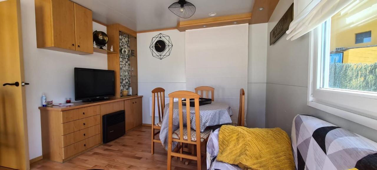 Mobil Home Dans Camping Saillagouse Exterior photo